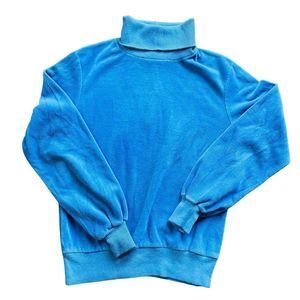Vintage Sear’s baby blue long sleeve turtleneck size small